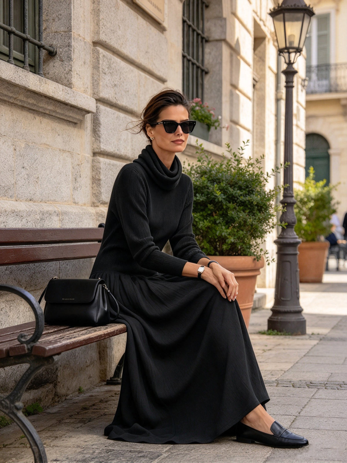 Robe Longue en Maille Grise à Col Roulé et Jupe Large Drapée