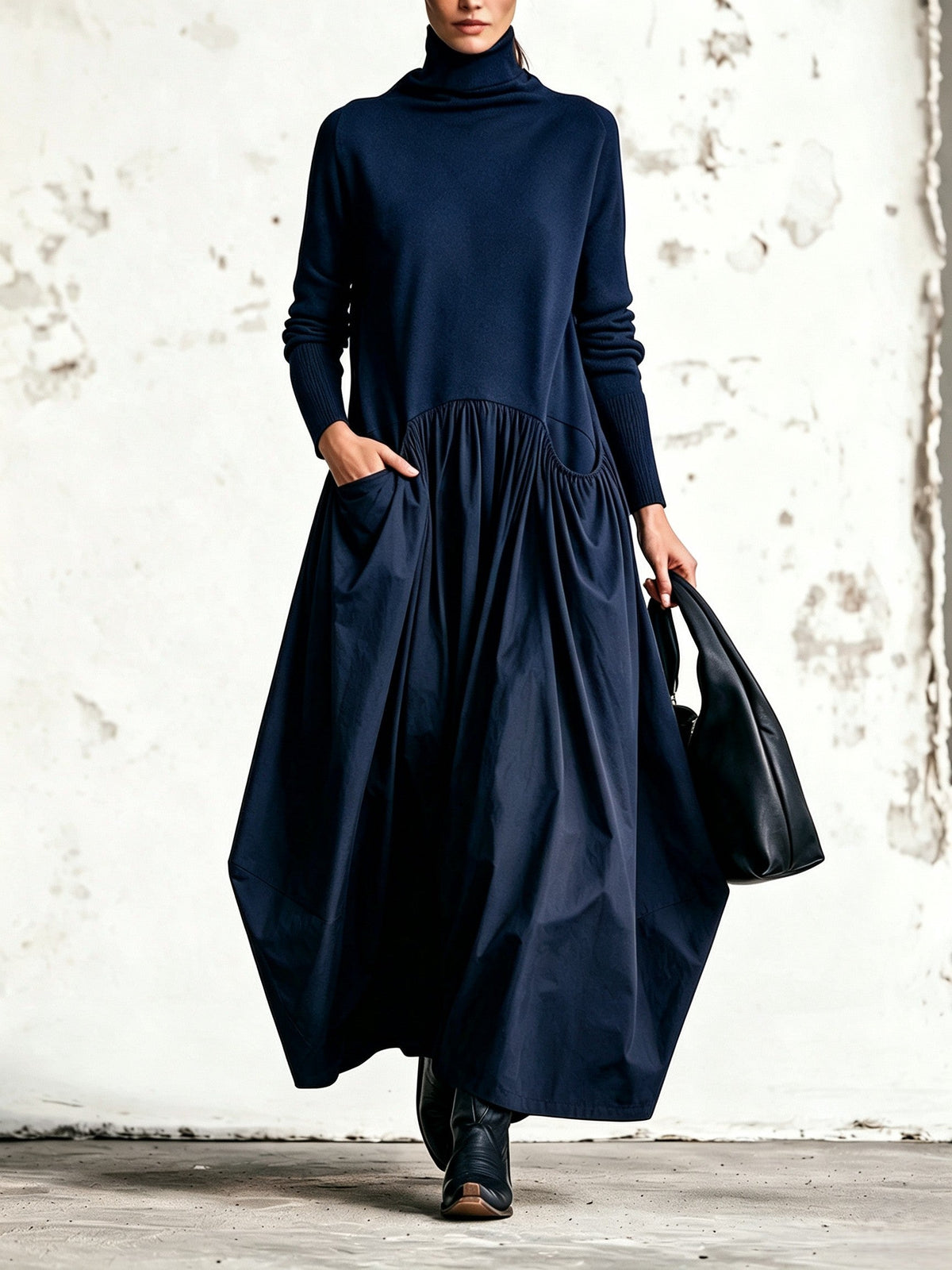 Odette | Robe Maxi Noire Oversize à Col Montant