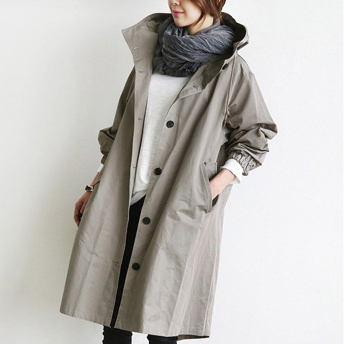 Maisie | Manteau Oversize à Capuche et Boutons sur le Devant
